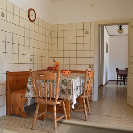 Con Parcheggio Privato E Giardino アパート *