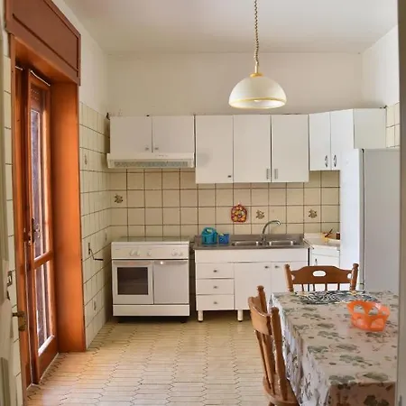 Con Parcheggio Privato E Giardino アパート *